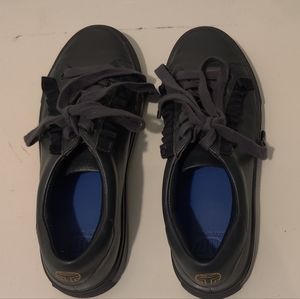 TORY BURCH RUFFLE SNEAKER   SIZE 6.5